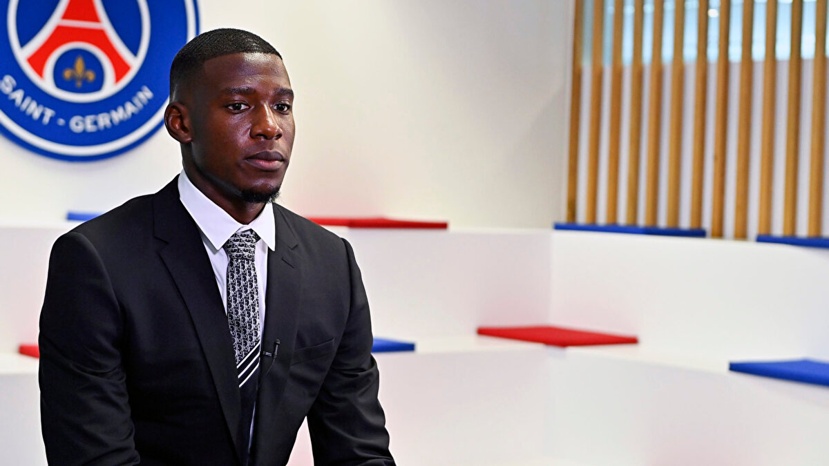 Premier Lig'e bu sezon yükselen Sunderland, Mukiele'yi kadrosuna katarak Arthur Masuaku, Omar Alderete, Enzo Le Fee, Habib Diarra, Noah Sadiki, Reinildo Mandava, Chemsdine Talbi, Simon Adingra, Granit Xhaka, Robin Roefs ve Marc Guiu'nun ardından 12. transferini gerçekleştirdi.