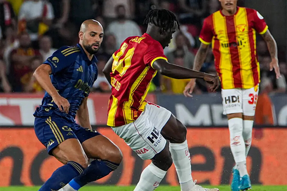 Juan'ın ikinci sarı kartı doğru mu?<br> <br>Bahattin Duran: "Hakemin kartını destekliyorum."<br> <br>Bülent Yıldırım: "Juan sol ayağıyla faul yaptı. O faulden sonra takım arkadaşı da eliyle itti. İkinci sarı kart doğru."<br> <br>Deniz Çoban: "En etkili ihlali yapan Juan. Hakem yanılmadı."