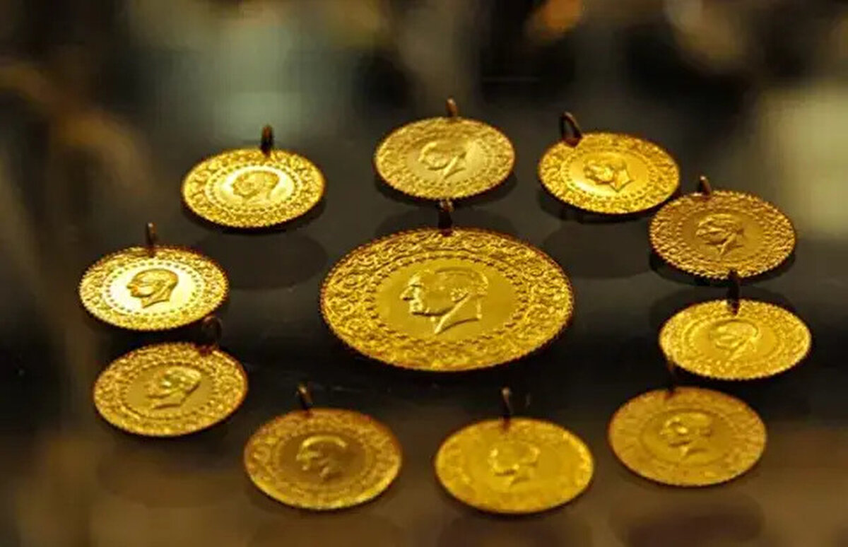 Gram altın fiyatı bugün ne kadar?<br>Gram altın, 18 Ağustos Pazartesi günü 4.411,85 TL seviyesine çıkarak güne 0,75 TL’lik artışla başladı. Bu yükseliş, yatırımcıların dikkatini çekerken fiyatların düşmediğini, aksine yükseliş eğilimini sürdürdüğünü gösteriyor.