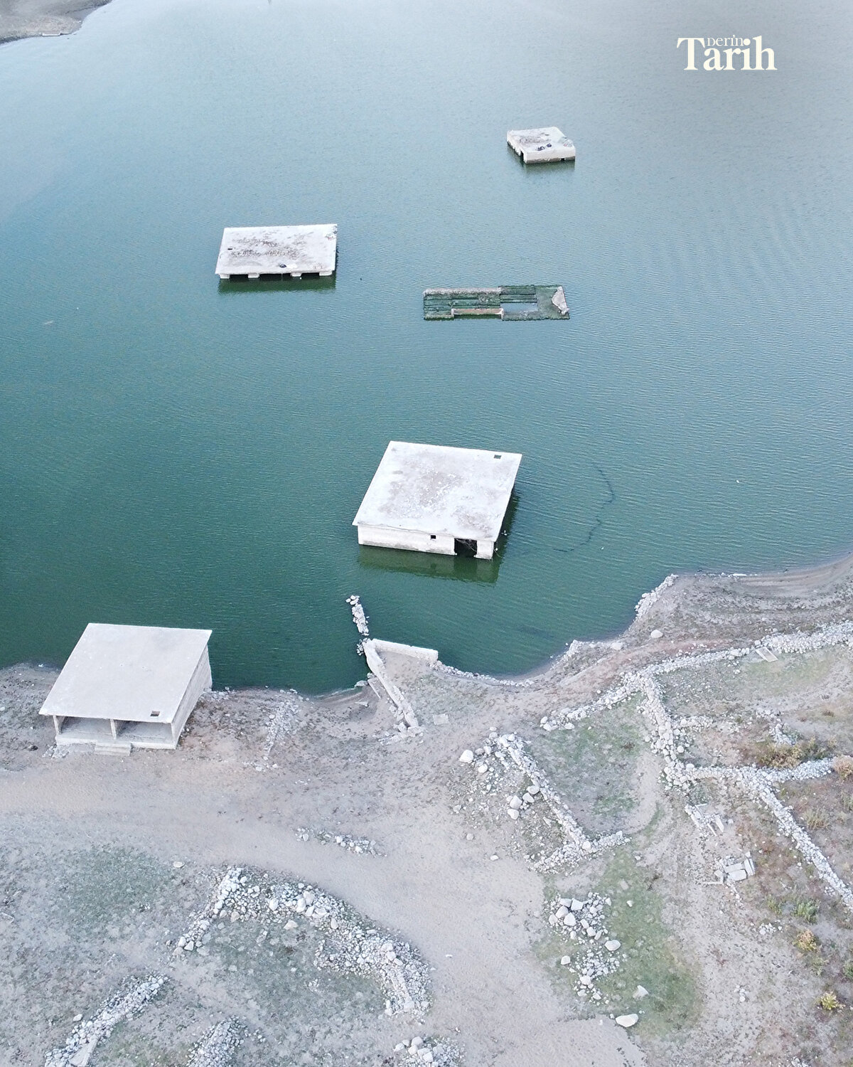 "Şu anda röportaj yaptığımız yer normalde su olurdu, gelemezdik."