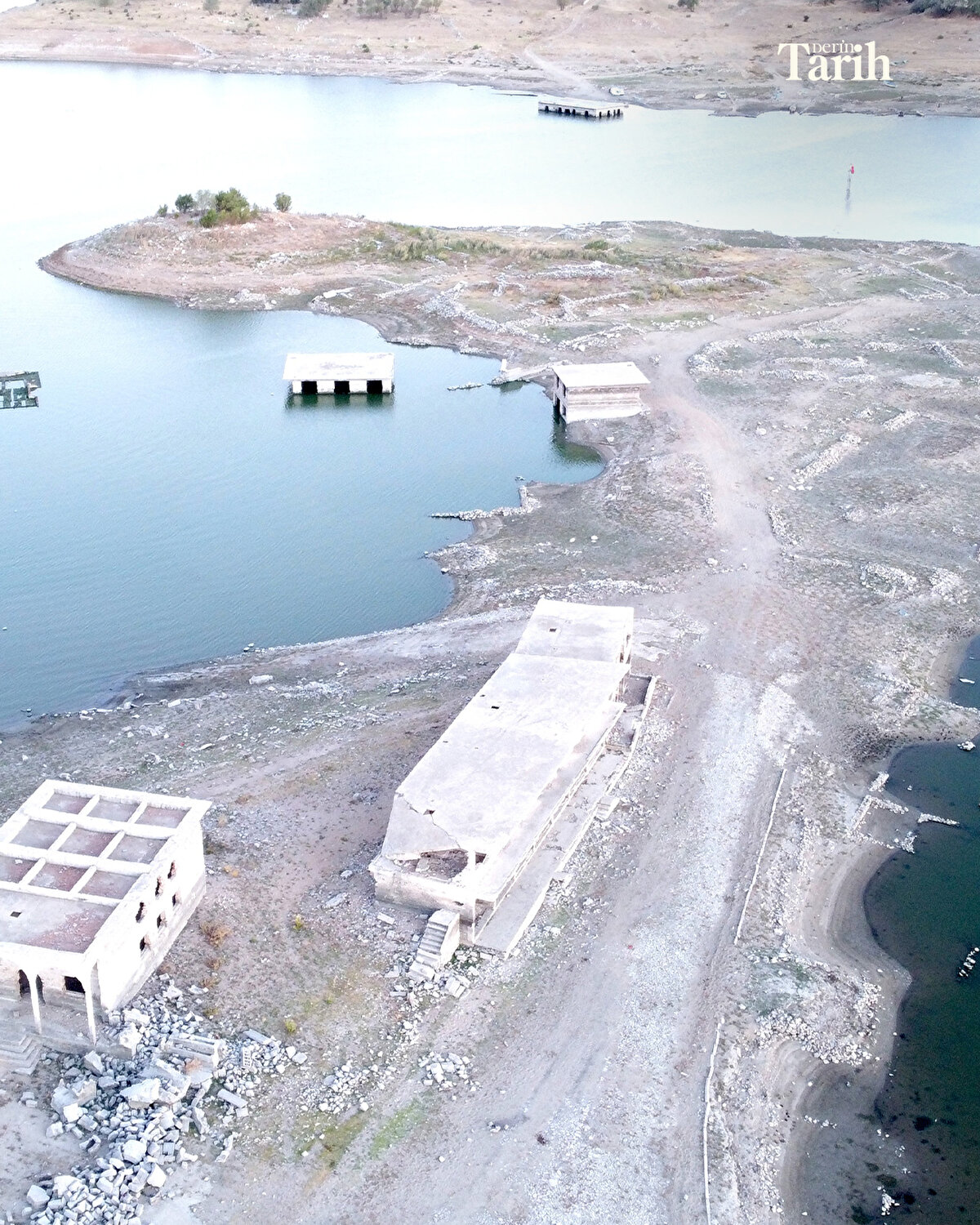 "Suyun olmaması bizim için iyi değil. Köyümüzün yüzde 30'unun geçim kaynağı balıkçılık."