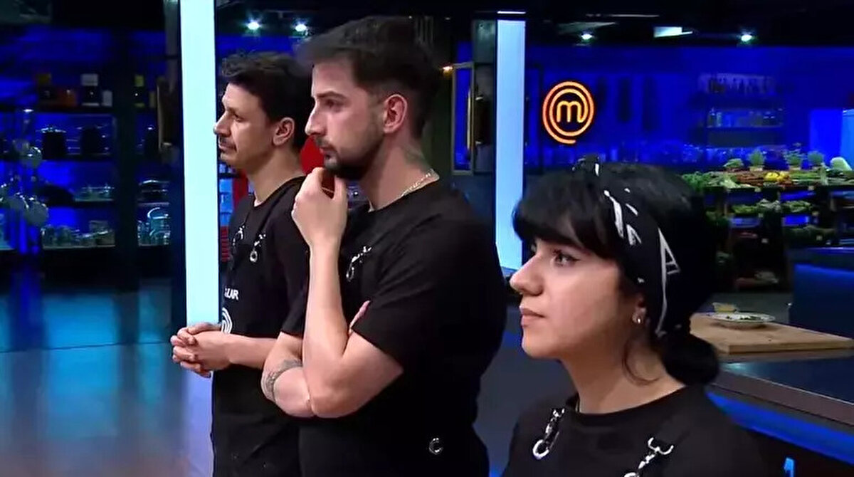 Eleme potasından ilk olarak Cansu, ardından İhsan ve Çağatay kurtuldu. Böylece son ikiye Mavi takım kaptanı Merve ve Çağlar kaldı.