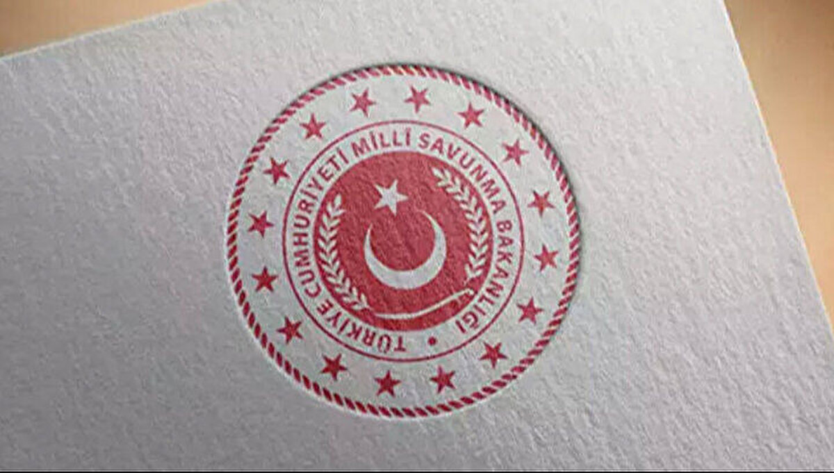 Adaylara ayrıca tebligat yapılmayacak<br><br>MSB tarafından yapılan açıklamada, kura sonuçları ve sonraki aşamalarla ilgili duyuruların resmî internet sitesi üzerinden ilan niteliği taşıdığı belirtildi. Adaylara posta veya telefon ile başka bir bilgilendirme yapılmayacak.<br>👉 MSB işçi alımı kura sonucu sorgulama ekranı için tıklayın: https://personeltemin.msb.gov.tr