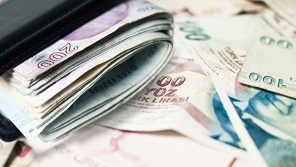 Veznedar<br>Mevcut maaş: 48.827,17<br>Maaşa gelen zam: 3.852,46<br>Ocak-Temmuz 2026 maaşı: 52.679,63<br><br>Yazı işleri müdürü<br>Mevcut maaş: 63.375,12<br>Maaşa gelen zam: 5.000,30<br>Ocak-Temmuz 2026 maaşı: 68.375,42<br><br>Yoklama memuru<br>Mevcut maaş: 48.398,40<br>Maaşa gelen zam: 3.818,63<br>Ocak-Temmuz 2026 maaşı: 52.217,04<br><br>Yurt müdür yardımcısı<br>Mevcut maaş: 62.968,31<br>Maaşa gelen zam: 4.968,20<br>Ocak-Temmuz 2026 maaşı: 67.936,51<br><br>Yurt müdürü<br>Mevcut maaş: 71.955,04<br>Maaşa gelen zam: 5.677,25<br>Ocak-Temmuz 2026 maaşı: 77.632,29<br><br>Yurt yönetim memuru<br>Mevcut maaş: 50.069,55<br>Maaşa gelen zam: 3.950,49<br>Ocak-Temmuz 2026 maaşı: 54.020,03<br><br>Yüksekokul sekreteri<br>Mevcut maaş: 72.906,18<br>Maaşa gelen zam: 5.752,30<br>Ocak-Temmuz 2026 maaşı: 78.658,48<br><br>Zabıt katibi<br>Mevcut maaş: 51.166,31<br>Maaşa gelen zam: 4.037,02<br>Ocak-Temmuz 2026 maaşı: 55.203,33<br><br>Zabıta<br>Mevcut maaş: 49.683,54<br>Maaşa gelen zam: 3.920,03<br>Ocak-Temmuz 2026 maaşı: 53.603,57