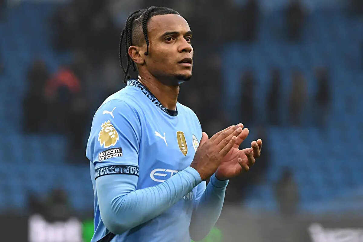 Akanji ile anlaşma yok<br><br>Manchester City'nin Manuel Akanji için talep ettiği rakam ise 18 milyon sterlin oldu. İlk pazarlıkların ardından Galatasaray yönetimi, transferi bitirmek için bugün İngiltere'ye uçtu. Burada yapılacak son pazarlıkların ardından Akanji'nin İstanbul'a getirilmesi planlanıyor.<br>