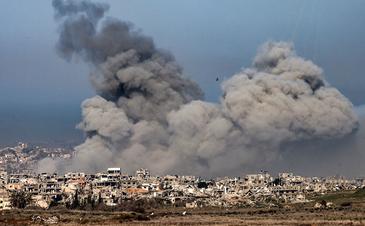 35.000’den fazla kişi ise şiddetli patlamalar nedeniyle işitme duyularını kaybetti.