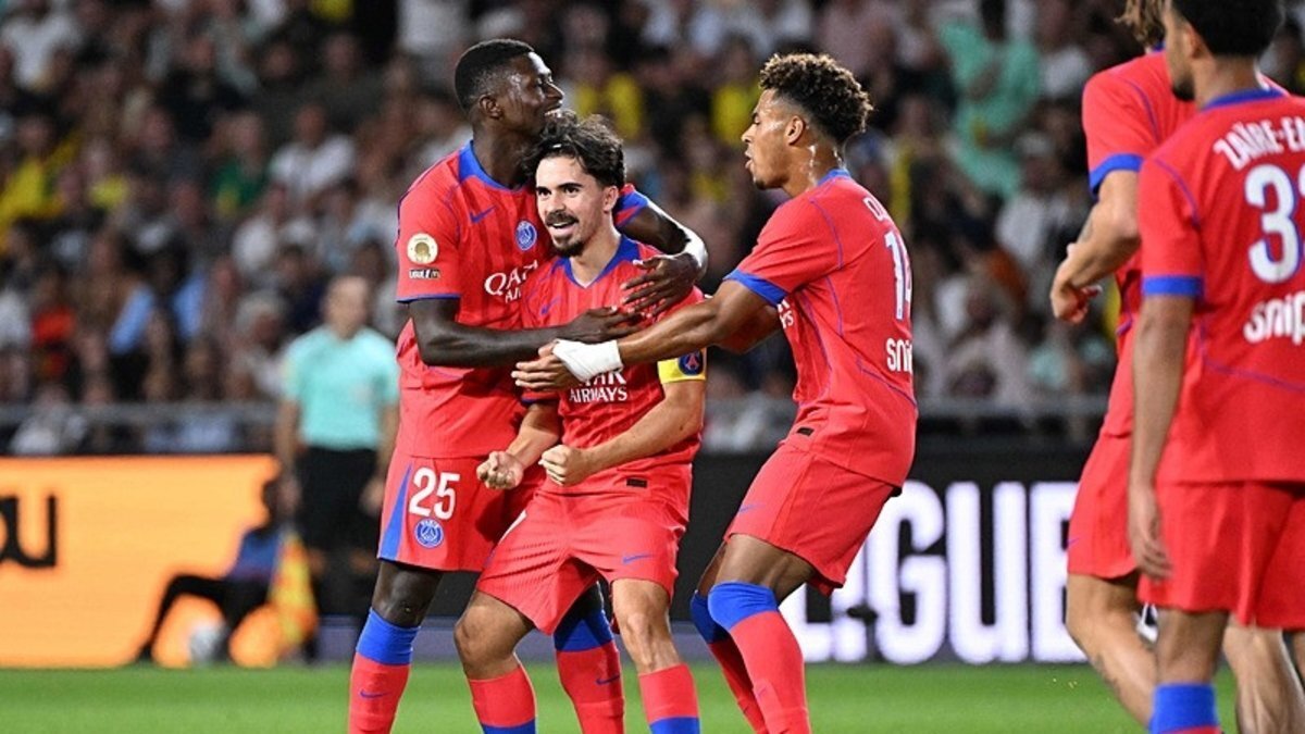 3. Paris Saint-Germain (PSG)<br><br>Toplam Kadro Değeri: 1,14 Milyar €<br><br>Öne Çıkan Yıldızlar: Neymar, Mbappé, Messi<br><br> Fransız devinin yıldızlar karması, Avrupa’nın en pahalı kadrolarından biri.