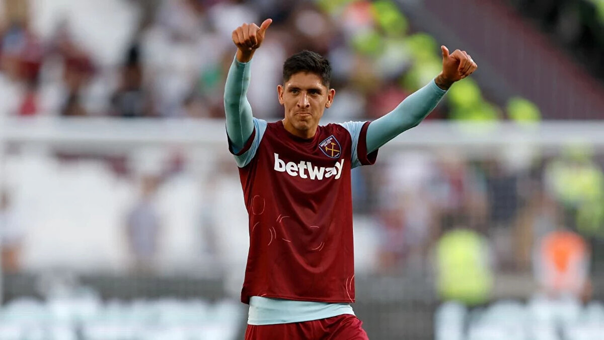 27 yaşındaki orta sahanın piyasa değeri 25 milyon euro olarak gösteriliyor. Edson Alvarez'in West Ham United ile 2028'e kadar sözleşmesi bulunuyor.<br>
