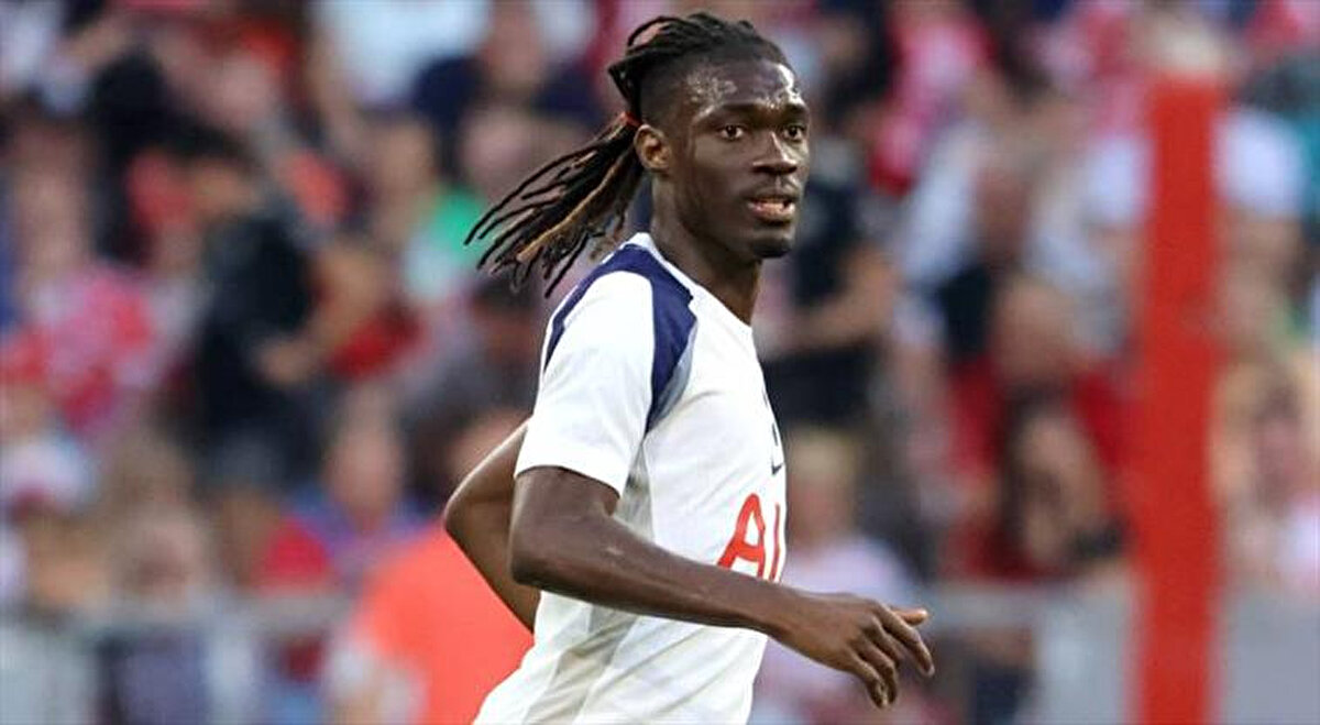 Bissouma paylaşımında, "Bol şans evlat, senin için en iyisini diliyorum." ifadelerini kullandı.<br>