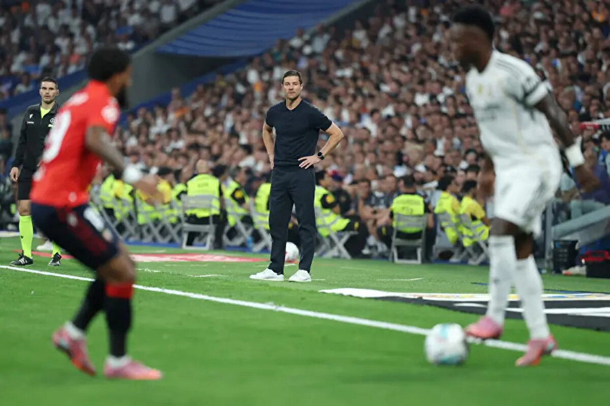 İspanyol çalıştırıcı açıklamasına, "Sadece kalite anlamında değil, aynı zamanda pozisyon anlayışı ve top hakimiyeti anlamında da gelişim gösterdi." ifadeleriyle devam etti.<br>