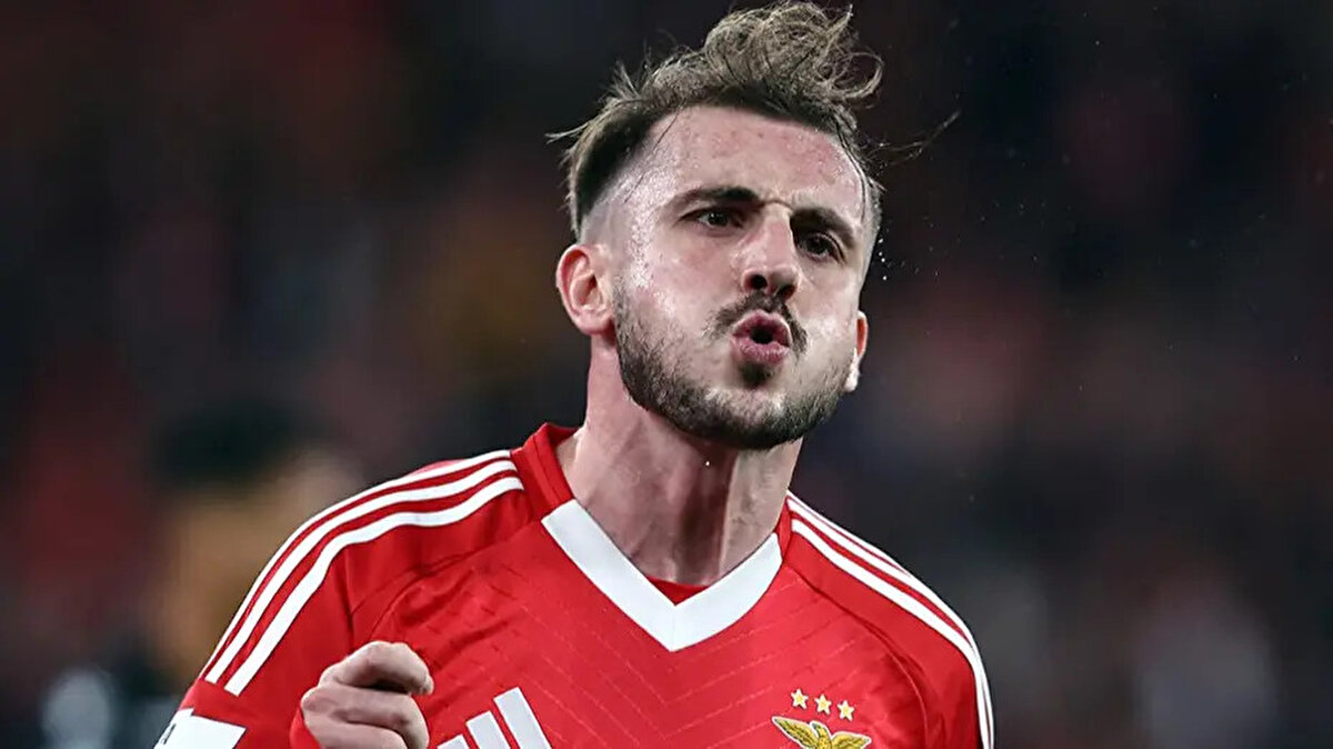 Haberde Kerem Aktürkoğlu için, "Fenerbahçe'nin ilgisine rağmen, Kerem Aktürkoğlu bu gece Jose Mourinho'nun takımıyla karşılaşmaya hazır ve motive" ifadeleri yer aldı.<br>