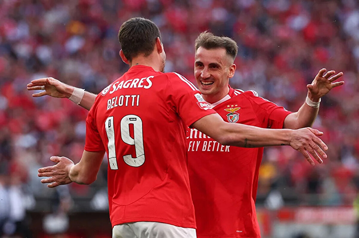 Ayrıca milli futbolcunun özellikle Chobani Stadyumu'nda maça çıkmak için oldukça istekli olduğu aktarıldı.<br>