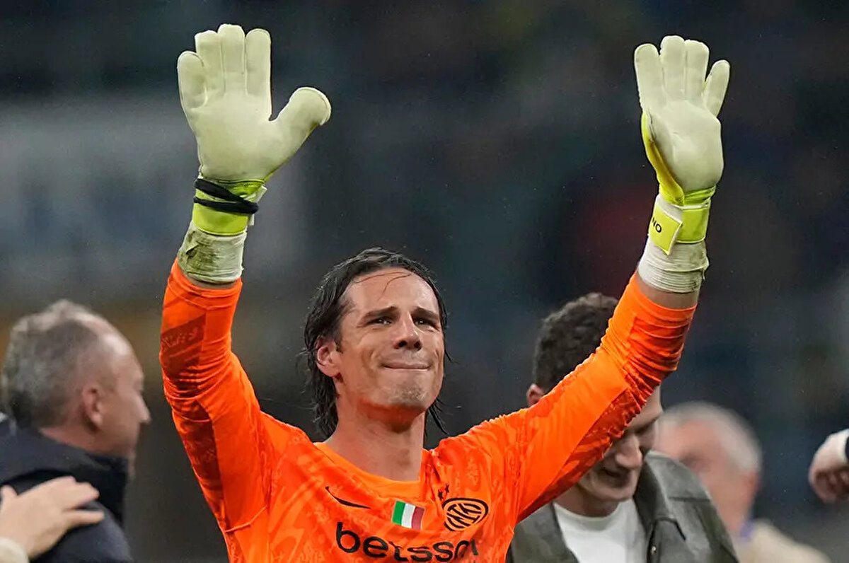 Sarı-kırmızılılar, bir süredir beklettiği 37 yaşındaki kaleciye 5 milyon euro maaş teklif etmişti. Sommer'in an itibarıyla Inter'den bedelsiz olarak ayrılmaya çalıştığı belirtildi.<br>