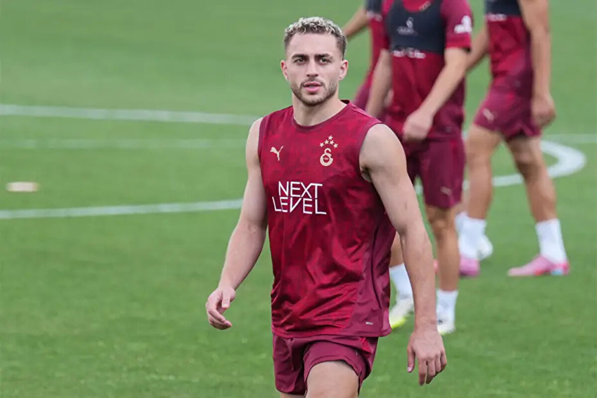 Galatasaray ne talep ediyor?<br><br>Galatasaray ise 25 yaşındaki futbolcu için 50 milyon euro + Keçiörengücü'ne verilecek yüzde 20'lik payı talep ediyor.<br>