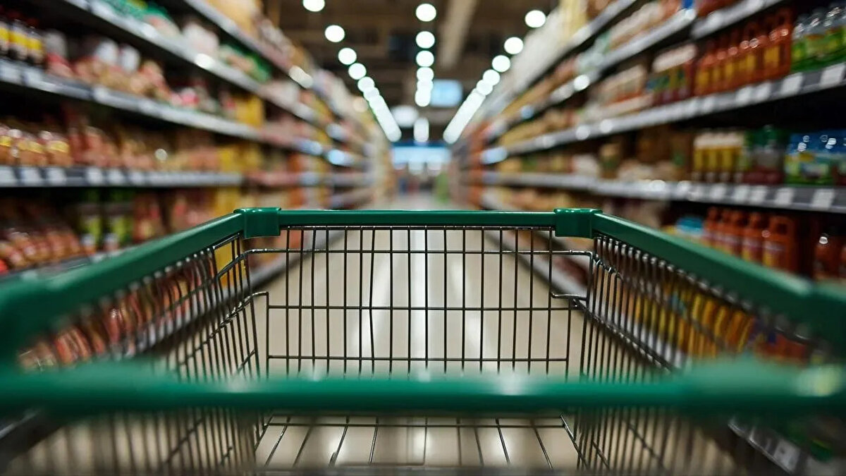 Gıda enflasyonuna etkisi<br><br>Türkiye İstatistik Kurumu (TÜİK) verilerine göre enflasyon sepetinde gıdanın payı yüzde 24,97 seviyesinde. Cumhur Reyonu sayesinde gıda fiyatlarının dizginlenmesi, genel enflasyonu da aşağı çekecek. Uzmanlara göre uygulamanın başarılı olması halinde kısa ve orta vadede gıda enflasyonunda belirgin bir düşüş yaşanabilir.