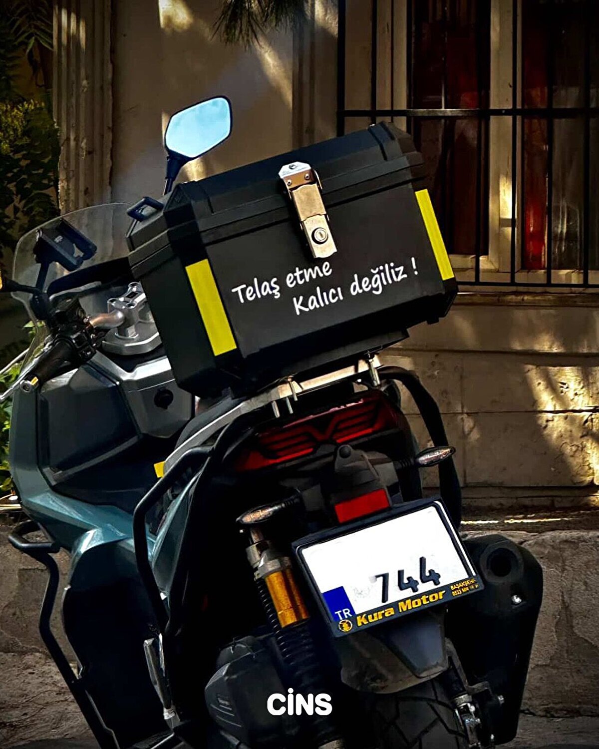 Telaş etme. Kalıcı değiliz!