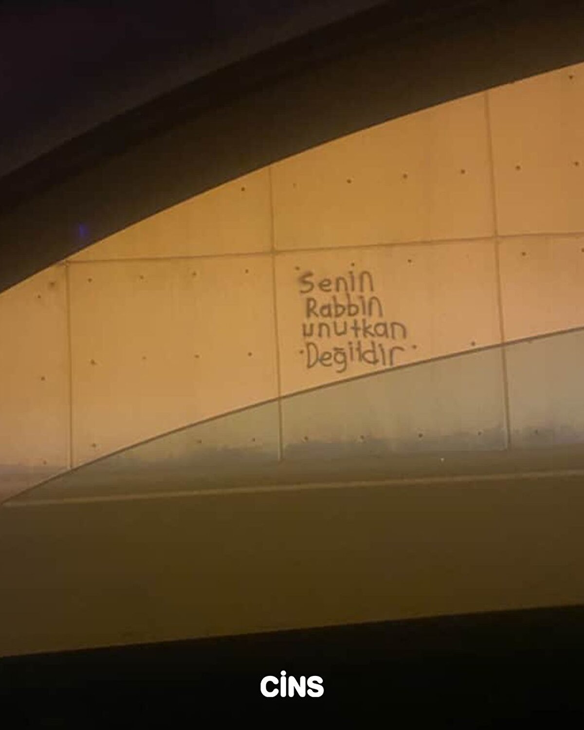 Senin rabbin unutkan değildir