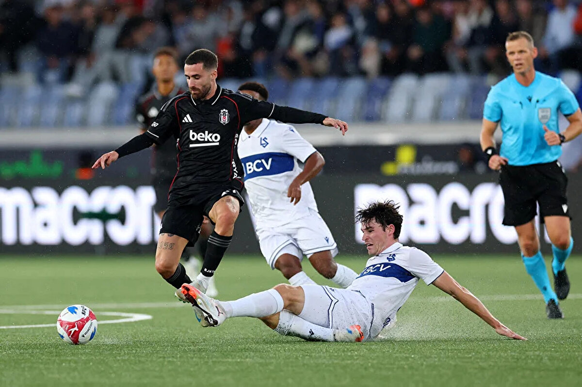 Öte yandan Blick gazetesi "maçın en kötüsü" olarak Tammy Abraham'ı seçti. Gazetede, İngiliz golcü için "Abraham gibi biri İsviçre'de oynadığında, ondan daha fazlasını beklersiniz. Ancak eski Chelsea ve AS Roma forveti, 70. dakikada skoru 2-0'a getirme şansını bir türlü yakalayamadı." yorumu yapıldı.<br>