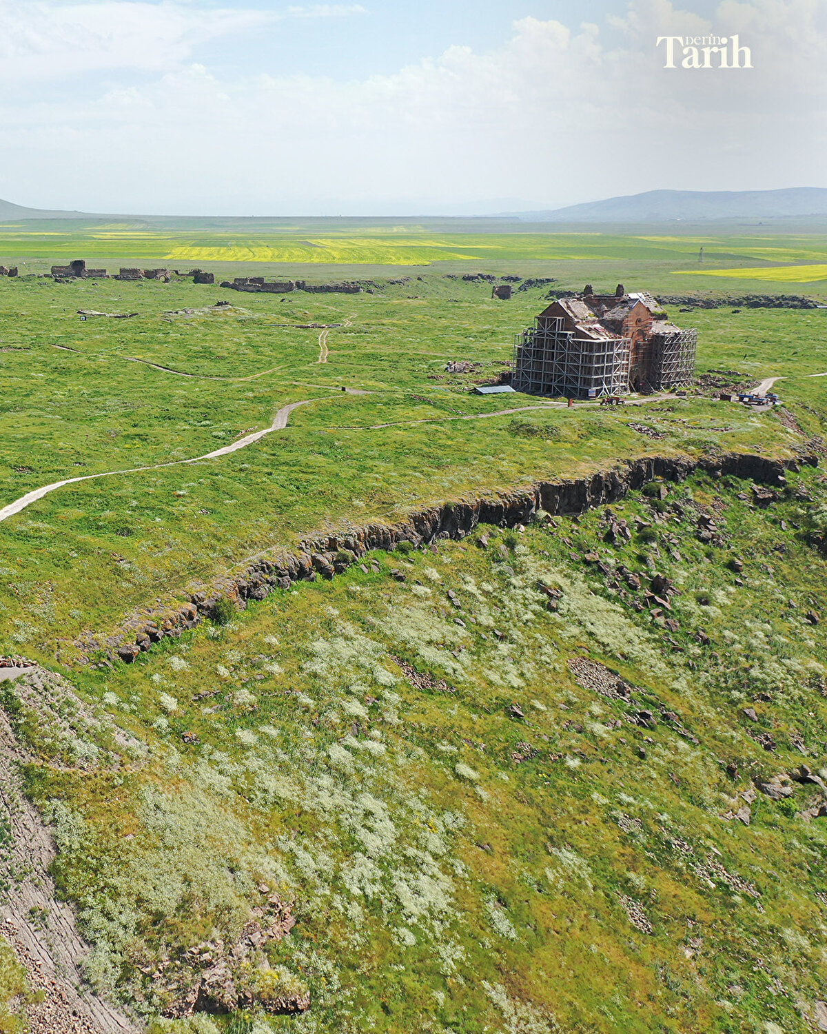 Camide, 2022'de yapılan çalışmaların ardından ezan sesi yükselmeye başladı.
