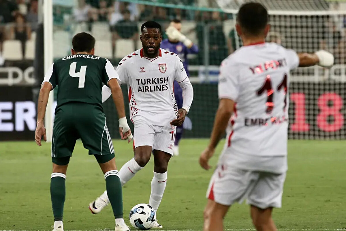 Kathimerini: Panathinaikos rakibini devirdi, Samsunspor'u 2-1 yenerek tur atlamak için ilk adımı attı.<br>