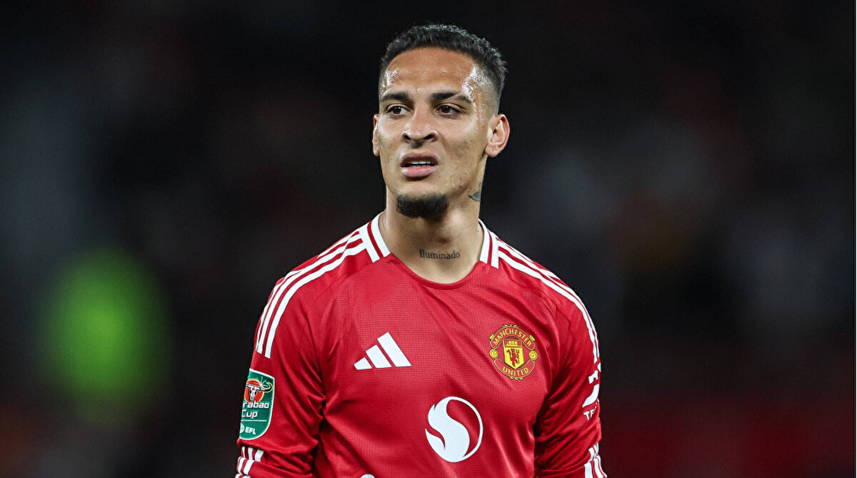 Fenerbahçe'nin transferi 45 milyon euroya bitirmesi durumunda Antony, sarı-lacivertli kulübün tarihinde bonservisine en fazla para ödenen futbolcu olarak rekor kıracak.