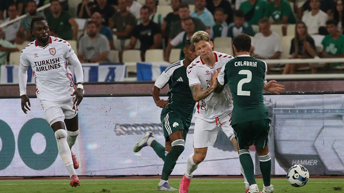Samsunspor, UEFA Avrupa Ligi play-off turunda Panathinaikos karşısında öne geçmesine rağmen deplasmanda 2-1 mağlup oldu.