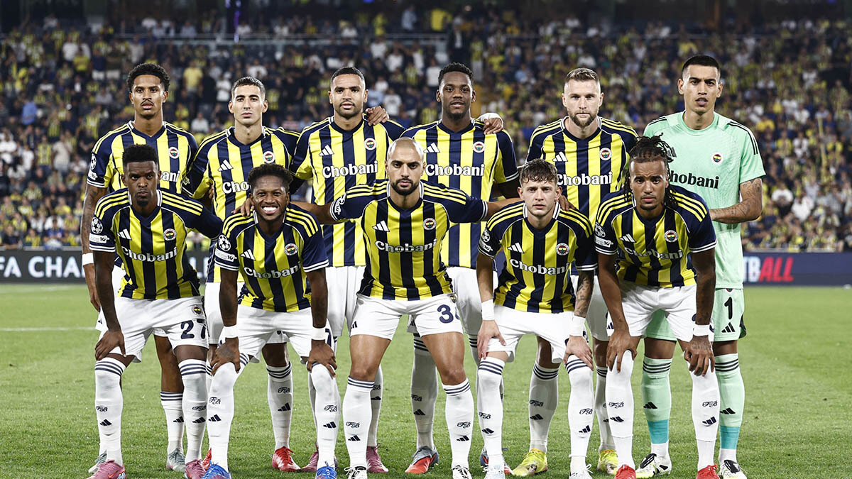 Fenerbahçe, Şampiyonlar Ligi play-off turunda evinde Benfica ile 0-0 berabere kaldı.