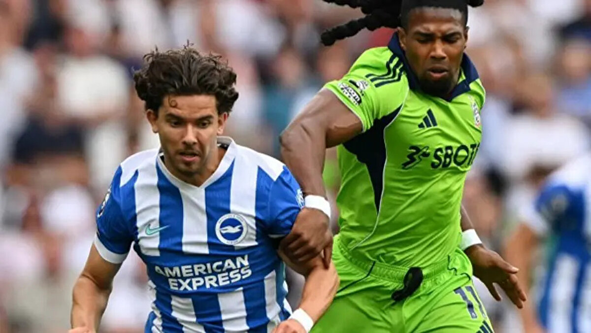 Ferdi Kadıoğlu geçen sezon Fenerbahçe'den Brighton'a 30+5 milyon euro bonservis karşılığında transfer olmuştu.<br>