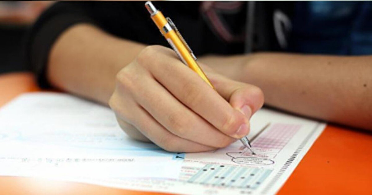 Üniversite kayıtları ne zaman başlıyor?<br><br>2025 YKS sonuçlarına göre bir programa kayıt hakkı kazanan adaylar için tarih bilgileri şöyle:<br><br>Elektronik kayıt: 1-3 Eylül 2025<br><br>Yüz yüze kayıt: 1-5 Eylül 2025<br><br>Kayıtlarını zamanında tamamlayan adaylar, üniversite hayatına sorunsuz bir başlangıç yapabilecek.