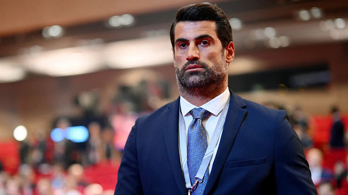 "BU İŞTEN HAYIR GELMEZ"<br>Barış Alper’in Kayserispor maçında kadroya alınmamasını transferin tamamlandığına dair bir işaret olarak değerlendiren Demirel, "Kadroya alınmadıysa bu iş bitmiş demektir. Artık bu işten hayır gelmez" dedi.<br><br>Teklifler hakkında konuşan Demirel, "NEOM'un ilk teklifi 25, ikinci teklif 35+5 milyon Euro. Barış'a önerilen rakam ise 10 milyon Euro. Galatasaray ise 60 milyon Euro istiyor" şeklinde bilgi verdi.