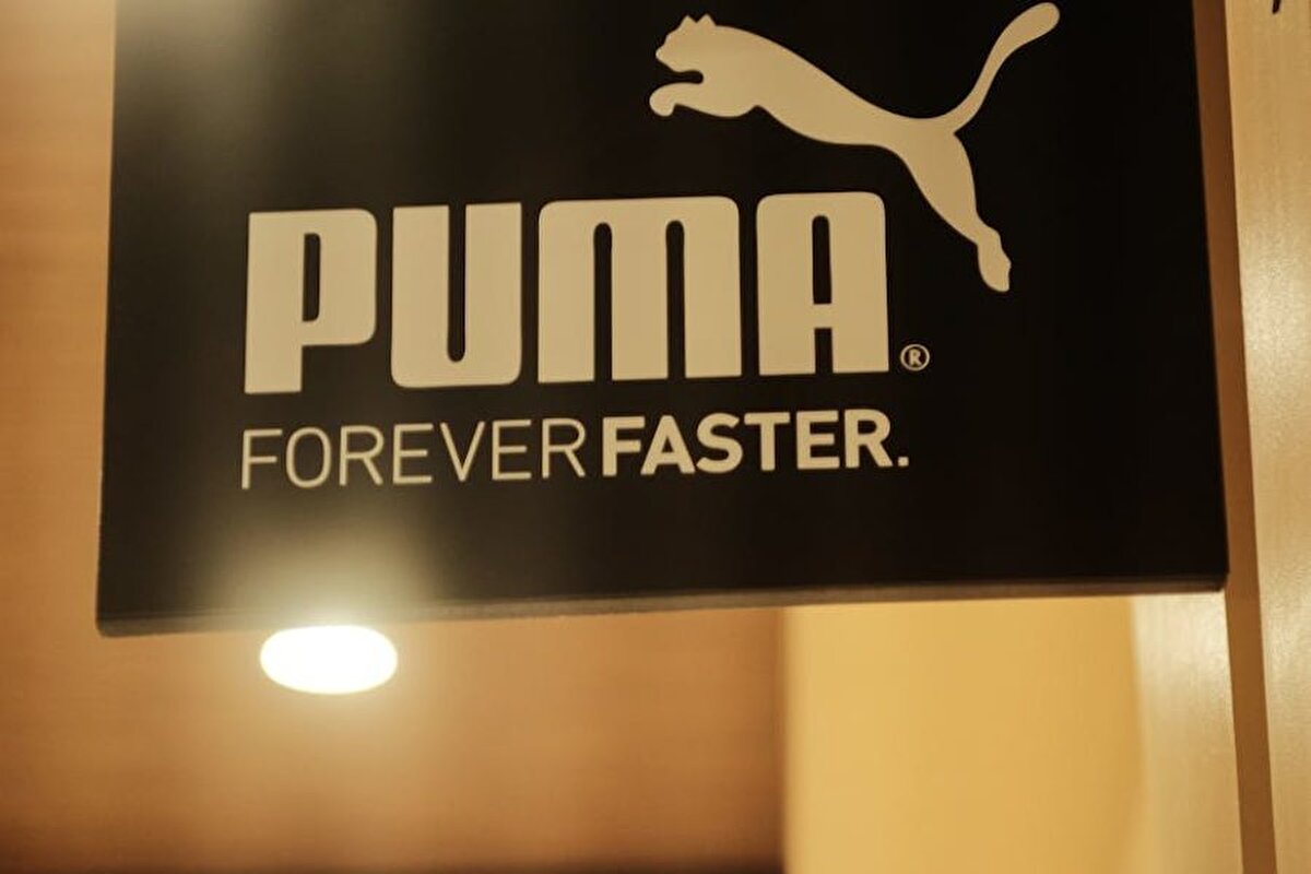 Pinault ailesi, Kering SA'nın da kontrol sahibi hissedarı olan Artémis aracılığıyla Frankfurt borsasında işlem gören Puma'da yüzde 29 hisseye sahip. Kaynaklar, ailenin herhangi bir anlaşmada büyük bir prim talep etmesinin muhtemel olduğunu söyledi.