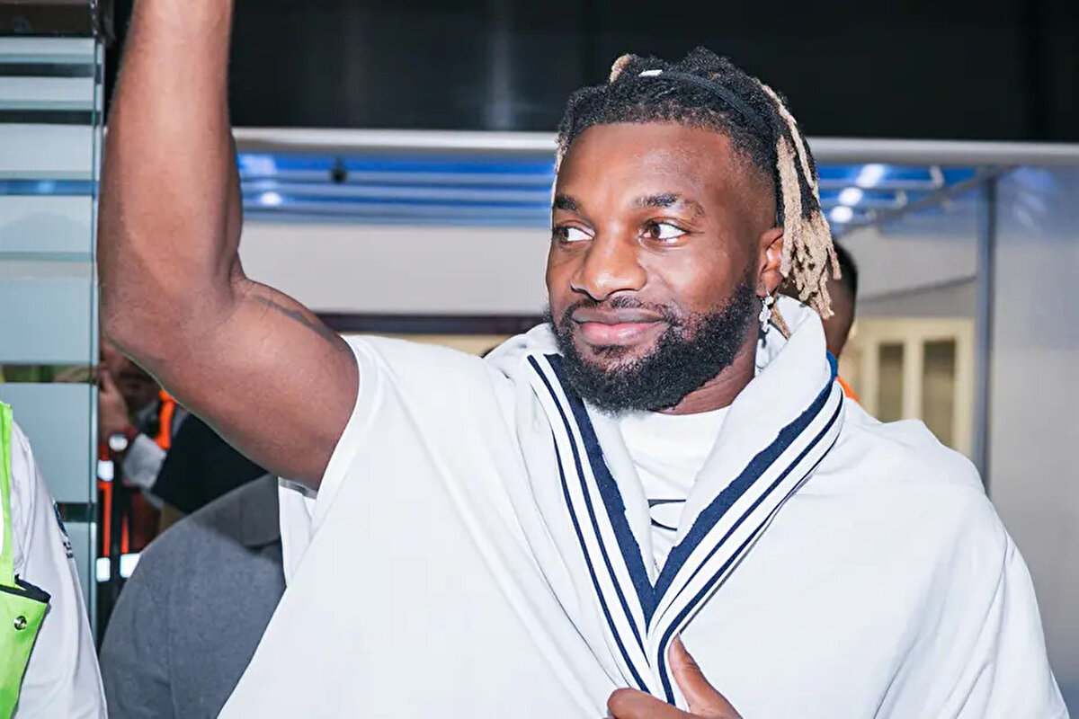 Meksika Ligi'nin 6. haftasında Atlas deplasmanına çıkan Club America, mücadeleden 4-2'lik üstünlükle ayrıldı. Club America'nın yeni transferi Allan Saint-Maximin, yeni takımının formasıyla ilk kez sahne aldı. <br>