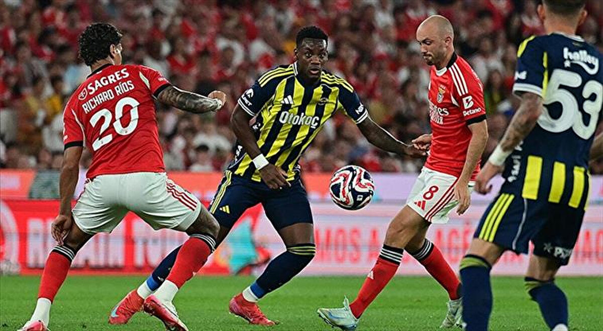 Fenerbahçe, Benfica'yı eleyip Şampiyonlar Ligi'nde lig aşamasına kalması halinde 24.8 milyon euro ayak bastı parası alacak.