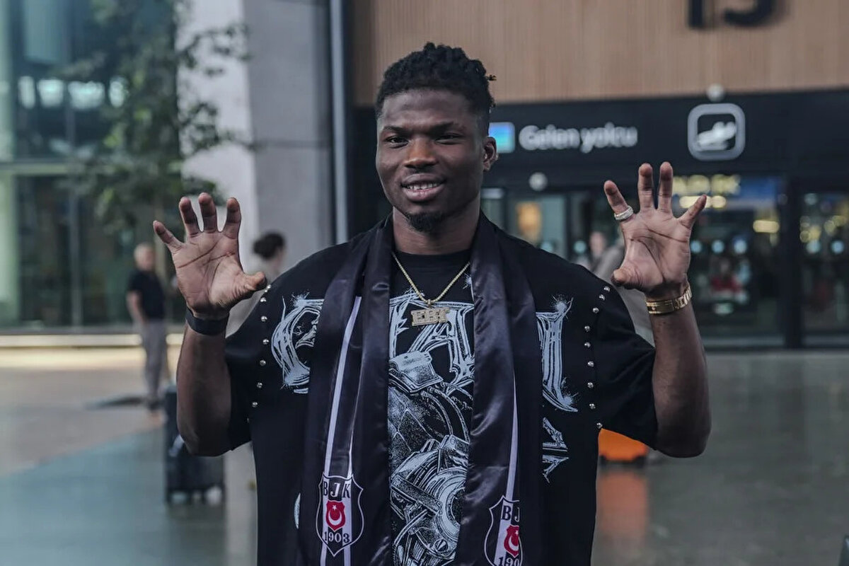 İtalya Serie A ekibi Atalanta'dan El Bilal Toure'yi kadrosuna katmaya hazırlanan Beşiktaş'ta transfer yapılacak diğer bölgeler için çalışmalar devam ediyor.<br>