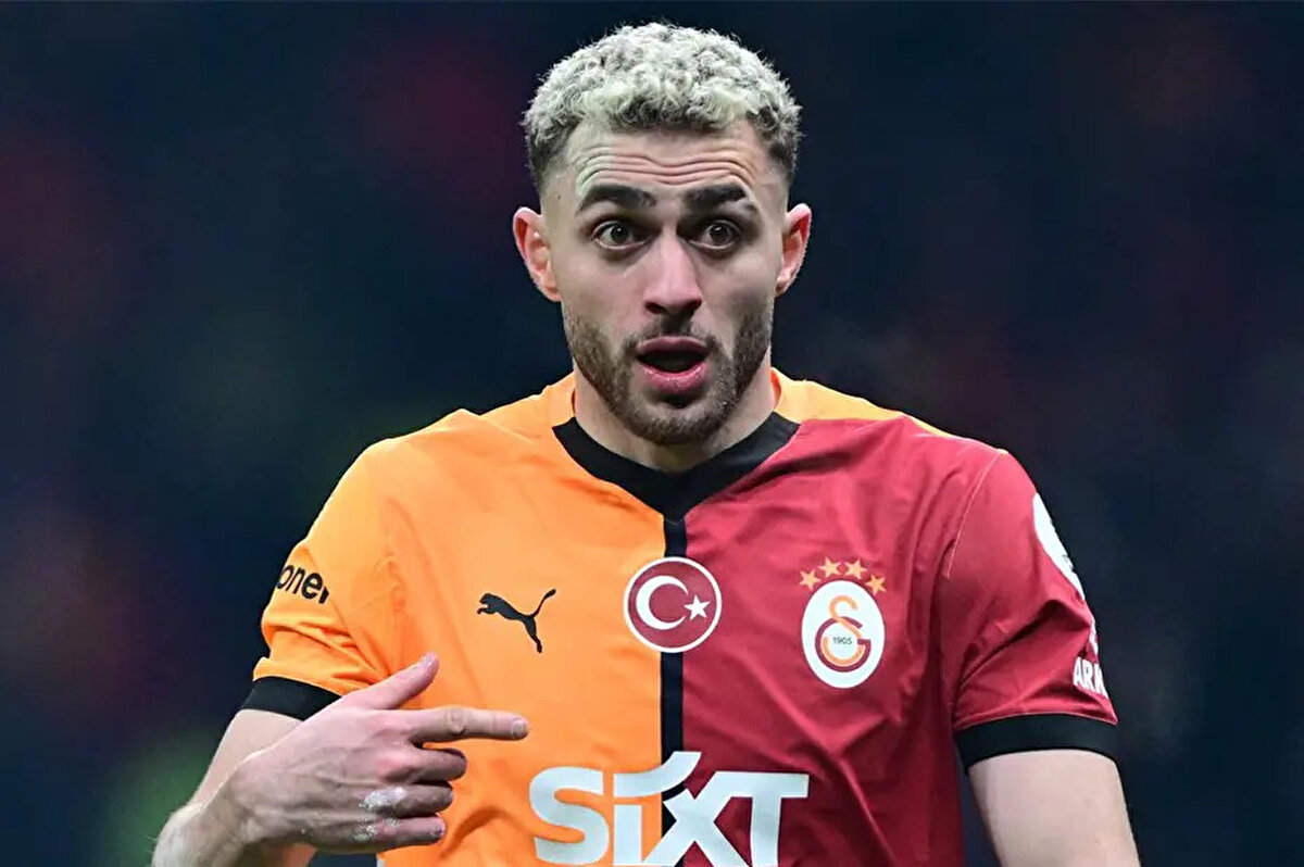 Milli futbolcunun bu tavrı, takımda kalma konusunda önemli bir adım attığı şeklinde yorumlandı.<br>