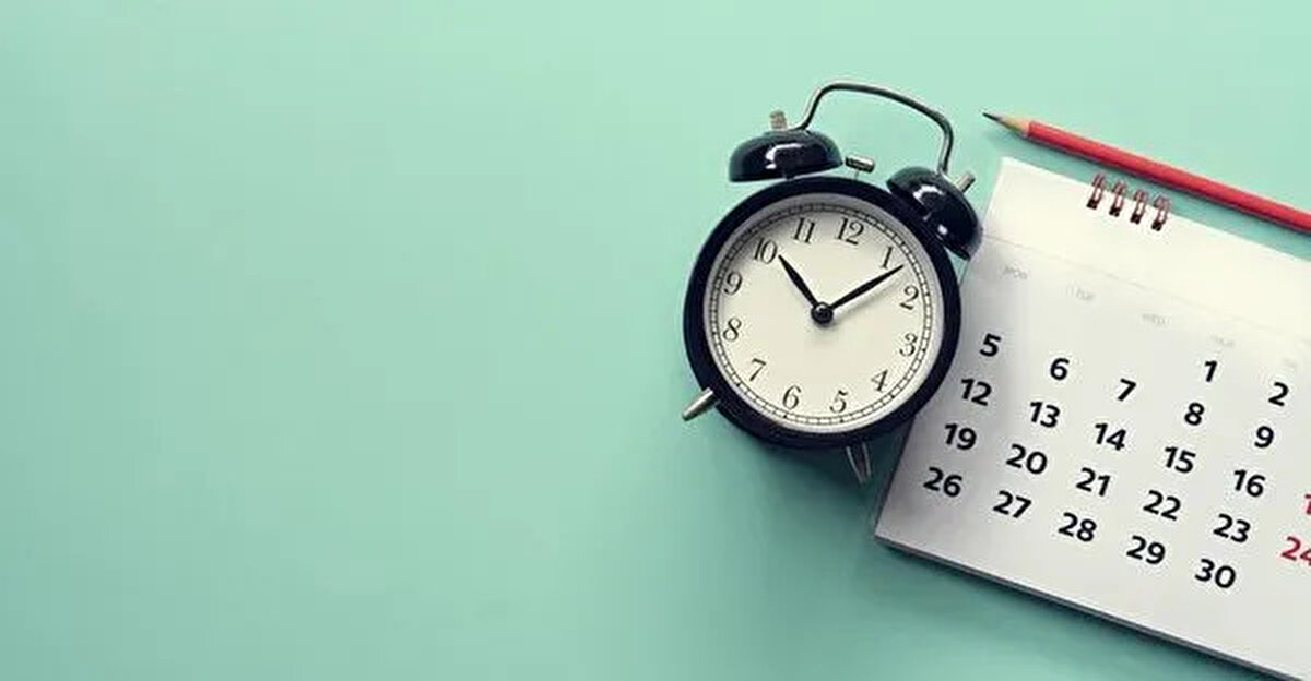 Sömestr Tatili ve Okul Ara Tatilleri<br><br>Öğrenciler ve veliler için en önemli tatil dönemlerinden biri olan yarıyıl tatili, 2026 yılında 19 Ocak Pazartesi başlayıp 30 Ocak Cuma günü sona erecek.<br><br>2. dönem: 2 Şubat Pazartesi başlayacak ve 26 Haziran Cuma tamamlanacak.<br><br>İkinci dönem ara tatili: 16 - 20 Mart 2026 tarihleri arasında yapılacak.