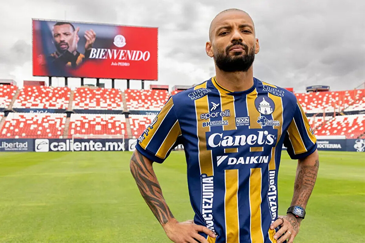 Acun Ilıcalı'nın sahibi olduğu Hull City'de de çıkış yakalayamayan Joao Pedro, yeni sezon öncesi Meksika ekiplerinden San Luis'e imza atmıştı.<br>