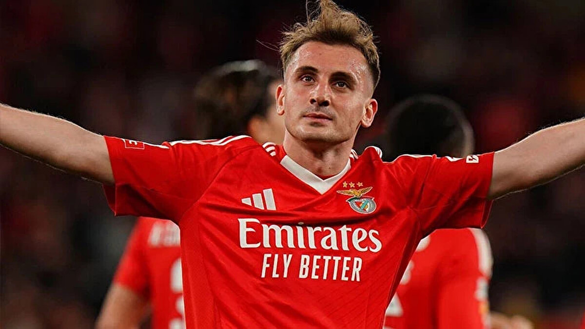 Portekiz basınından birçok kaynak ilk maçın da muhtemel 11'in de Kerem Aktürkoğlu'na yer vermemişti ancak Lage, milli futbolcuyu ilk 11'de başlatarak şok bir karara imza atmıştı.