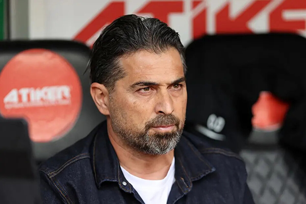 Palut, Mehmet Cengiz Tesisleri'ndeki antrenman öncesinde gazetecilere yaptığı açıklamada, Alanyaspor maçından sonra iki hazırlık maçı yaptıklarını hatırlattı.<br>