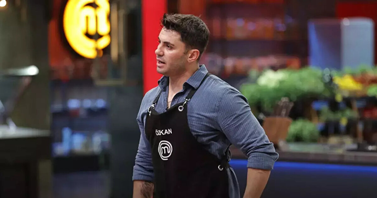 MasterChef bireysel dokunulmazlığı kim kazandı?<br><br>Dokunulmazlığı kaybeden Kırmızı takım yarışmacıları arasında oynanan bireysel dokunulmazlık oyununu ise Özkan kazandı. Böylece Özkan, eleme adayı olmaktan kurtuldu.