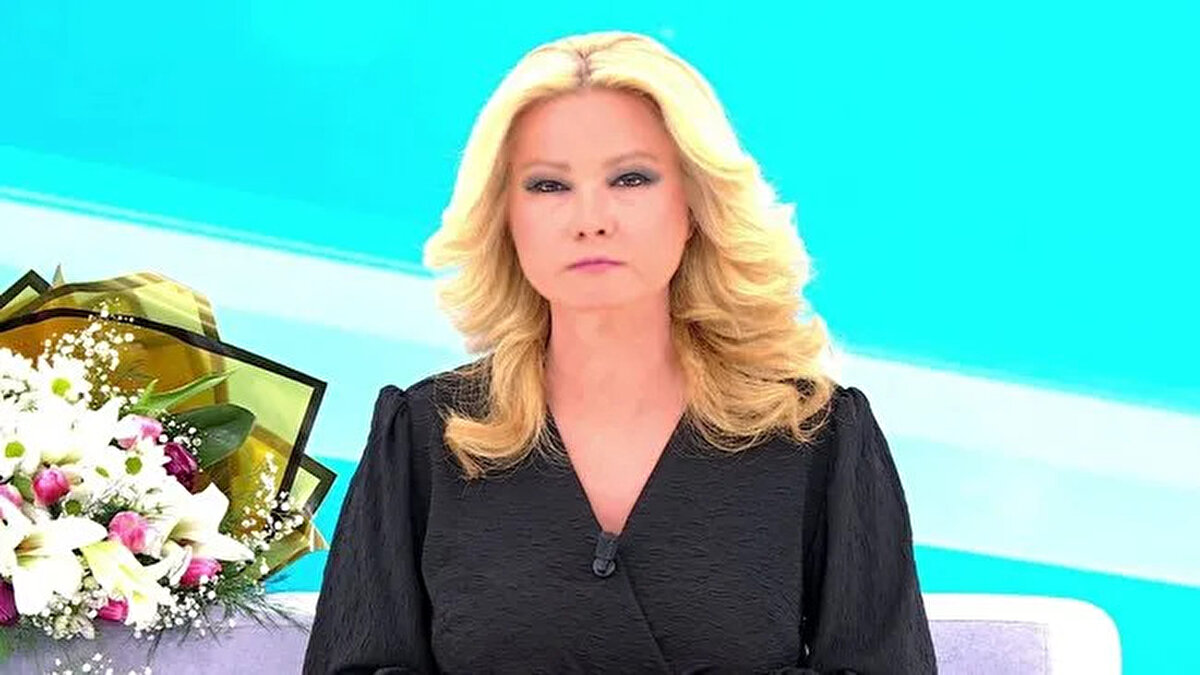 Hafta İçi Her Gün Canlı Yayın<br><br>Müge Anlı ile Tatlı Sert, hafta içi her gün sabah saat 10:00’da başlayıp 12:45’te sona erecek. Uzun yıllardır kayıp dosyaları, faili meçhul olayları ve toplumsal sorunları ele alan program, yeni sezonda devam edecek.