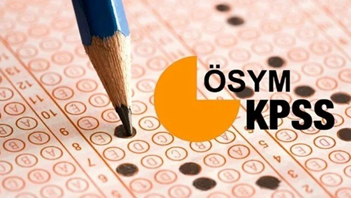 2025-KPSS sınav giriş belgesi yayımlandı. ÖSYM, Kamu Personeli Seçme Sınavı’na katılacak adaylar için sınav yerlerini açıkladı. Binlerce aday, sınava gireceği bina ve salon bilgilerini öğrenmek için KPSS sınav giriş belgesi sorgulama ekranına yöneldi. 7 Eylül’de yapılacak Genel Yetenek – Genel Kültür oturumu öncesinde sınava katılacak adayların belgelerini indirerek çıktısını almaları gerekiyor.