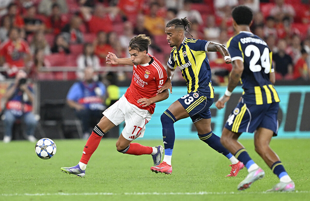 Ancak play-off'ta karşılaştığı Benfica’ya karşı deplasmanda aldığı 1-0'lık mağlubiyet, Şampiyonlar Ligi defterini kapattı.