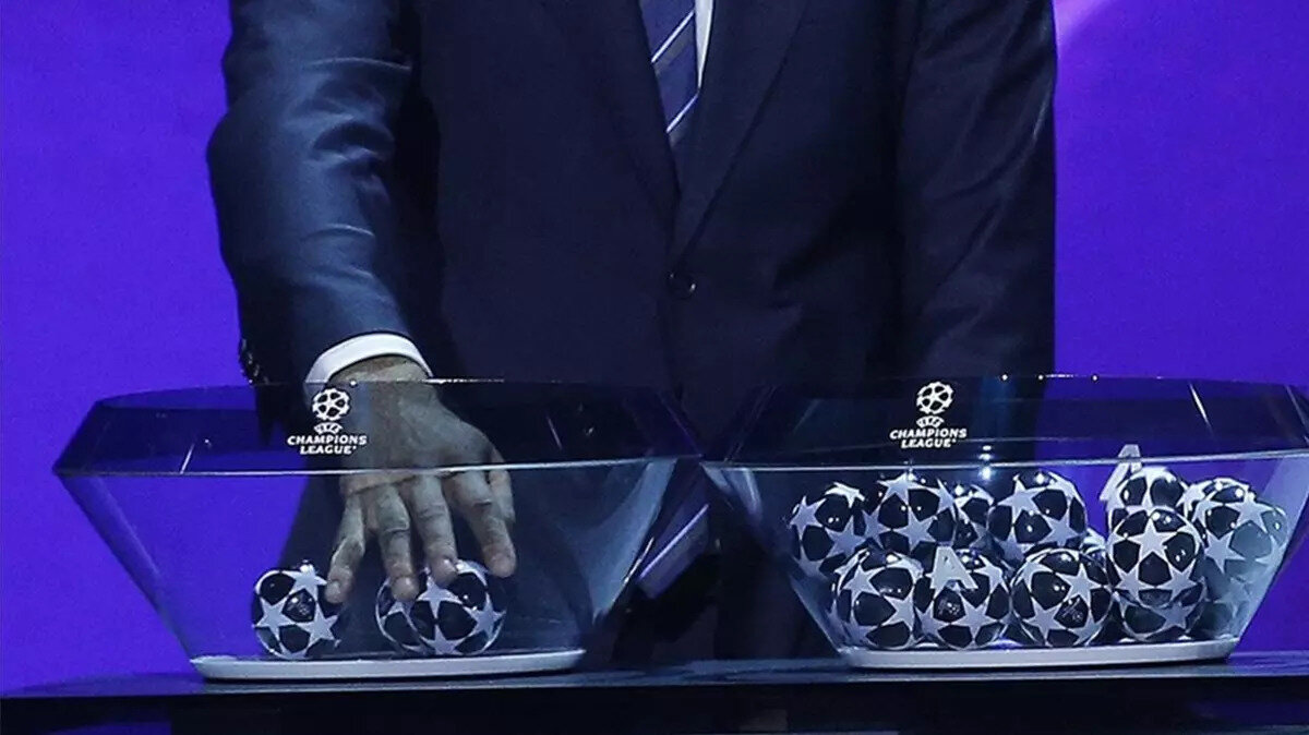 İŞTE ŞAMPİYONLAR LİGİ KURA TORBALARI:<br><br>1. Torba<br><br>Real Madrid<br><br>Manchester City<br><br>Bayern Münih<br><br>Liverpool<br><br>PSG<br><br>Inter<br><br>Chelsea<br><br>Borussia Dortmund<br><br>Barcelona