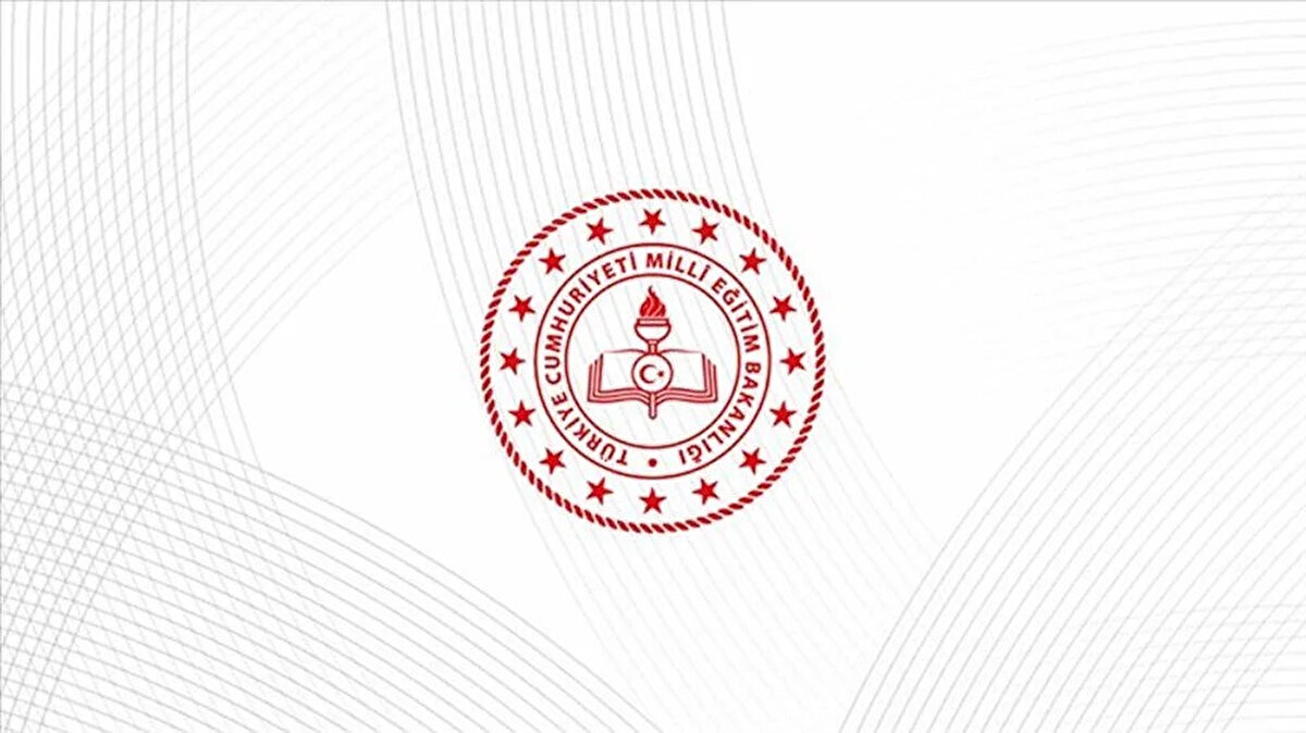 15 Bin Öğretmen Ataması İçin Sözlü Sınav Süreci Tamamlandı<br><br>MEB tarafından yapılan açıklamaya göre, 15 bin sözleşmeli öğretmen ataması kapsamında sözlü sınav süreci 23 Haziran 2025’te başlamış ve 20 Ağustos 2025’te sona ermiştir. Toplam 34 bin 881 adayın katılmaya hak kazandığı sınavlara 30 bin 850 aday katılım sağlamış, böylece %88,44’lük bir katılım oranı gerçekleşmiştir.<br><br>Atamalarda 19 kontenjan millî sporculara ayrılırken, geri kalan 14 bin 981 kontenjan için adaylar yarıştı.