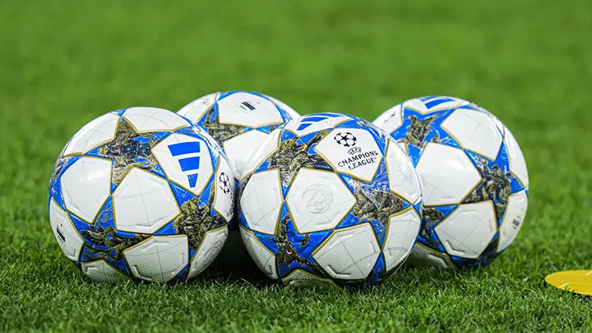 Gemini ise Galatasaray'ın zorlu fikstürde 8 maçta 13 puan toplayacağını söyledi. 13 puan, Sarı-Kırmızılıları gruptan çıkmasını sağlayacaktır fakat son 16 turuna kalması için play-off'u geçmek zorunda.