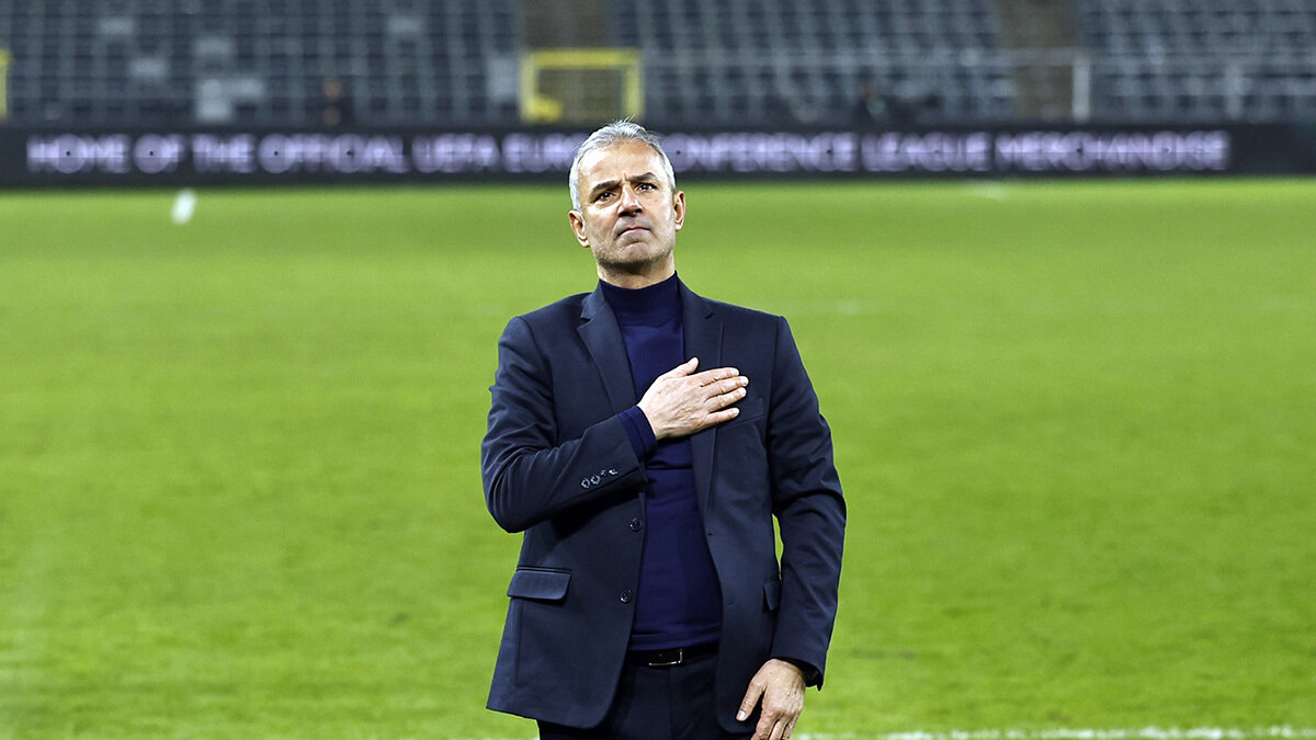 İsmail Kartal<br>Mourinho’dan önce Fenerbahçe’nin başında olan İsmail Kartal, 99 puanla sezonu tamamlamış ancak şampiyonluğu kıl payı kaçırmıştı. Persepolis macerasının ardından boşa çıkan Kartal, yönetimin listesindeki ilk isimlerden biri olarak dikkat çekiyor.