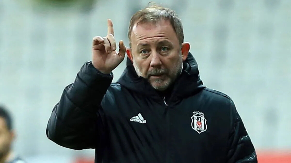 Sergen Yalçın'ın yeniden Beşiktaş'ın başına geçmesi güçlü bir ihtimal olarak değerlendiriliyor.