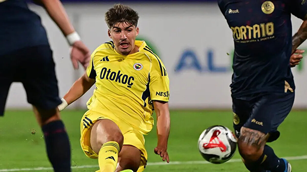 HT Spor'da yer alan habere göre, Al Hilal'in Yusuf Akçiçek için bir süredir Fenerbahçe ile sürdürdüğü görüşmeler olumlu devam ediyor.<br>