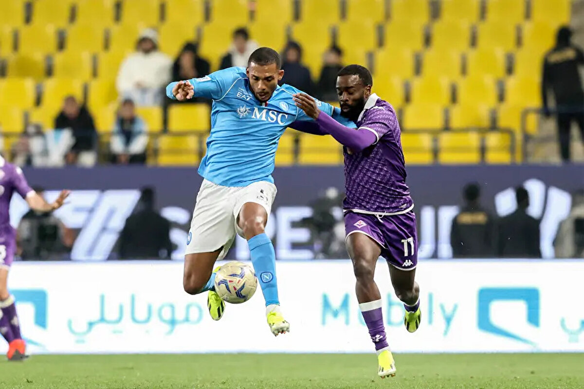 Rizespor'un Ikone'yi ikna etmek için 3 yıllık bir sözleşme ve 1.2 milyon euro maaşa ek olarak bonuslar önerdiği iddia edildi.<br>